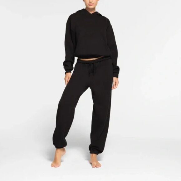 SKIMS Tops - SKIMS Cotton Fleece Classic Pullover Hoodie Womens Large Onyx Black Relaxed NWT